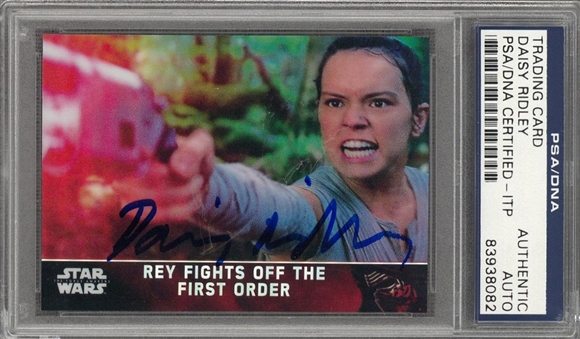 Daisy Ridley Signed "Star Wars The Force Awakens" Trading Card - REY FIGHTS OFF THE FIRST ORDER (PSA/DNA)